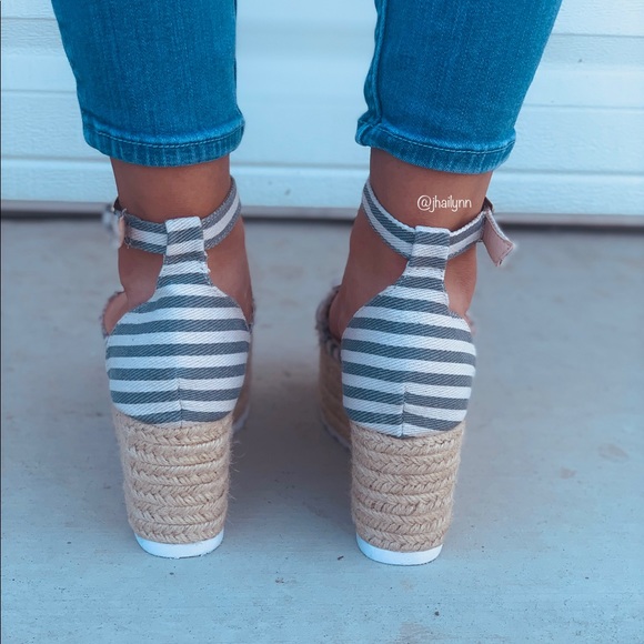 Stripped Espadrille wedge - Picture 3 of 5